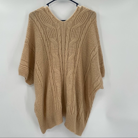 Tan & Gold Cable Knit Poncho - Picture 8 of 11